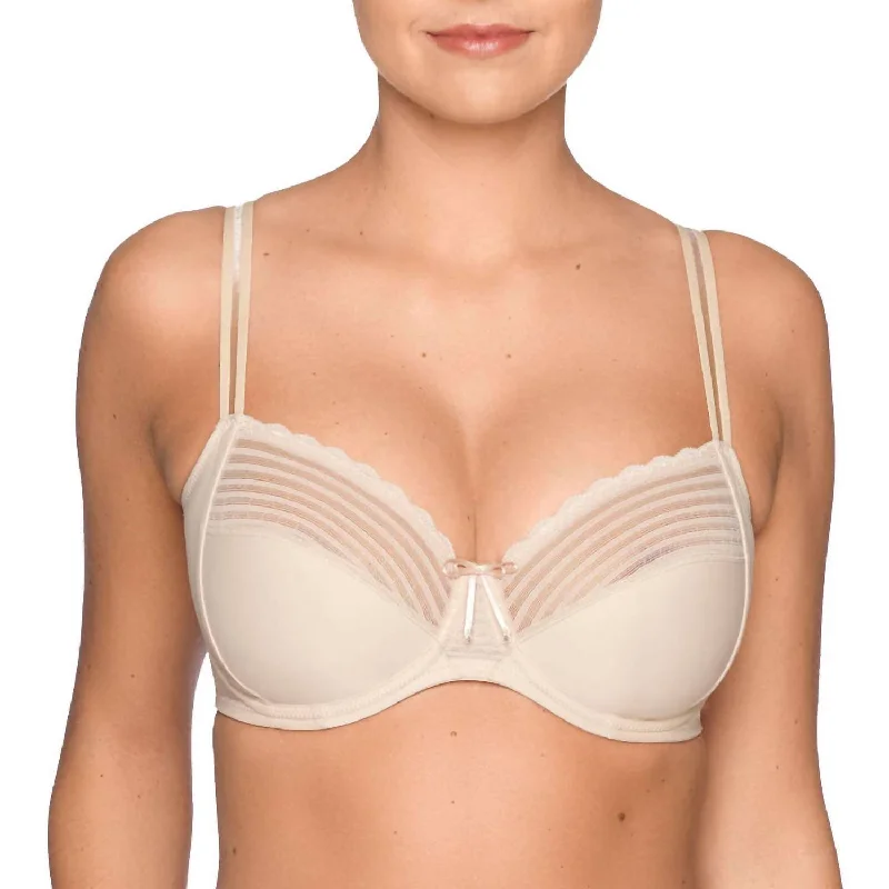 Women's Corset Style LingerieTwist Tresor Underwire Bra In Caffe Latte