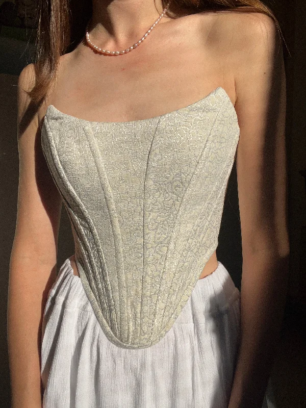 Halloween - themed corsets for a spooky costumeWhite brocade corset 🤍