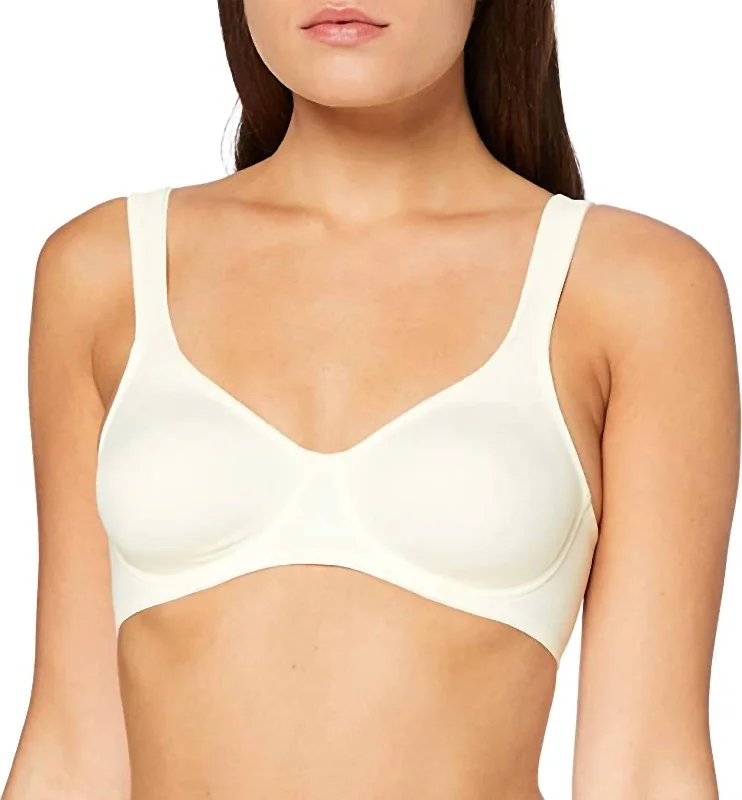 Women's Lingerie with Matching RobesSeamless Underwire Bra In Champagne