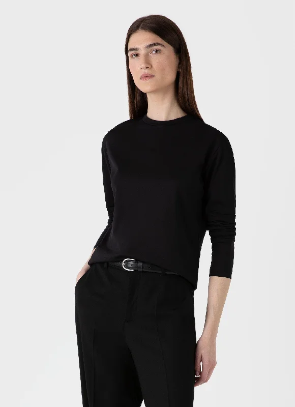 Women's minimalist t shirt Women's Long Sleeve Boy Fit T-shirt in Black