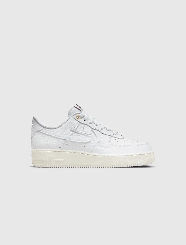 WOMEN'S AIR FORCE 1 '07 PRM LOW 