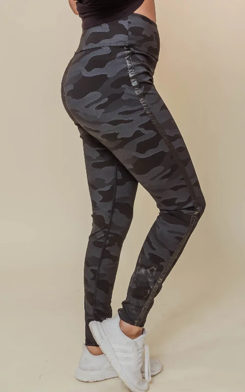 Black Mid-Rise Camo Leggings - Final Sale