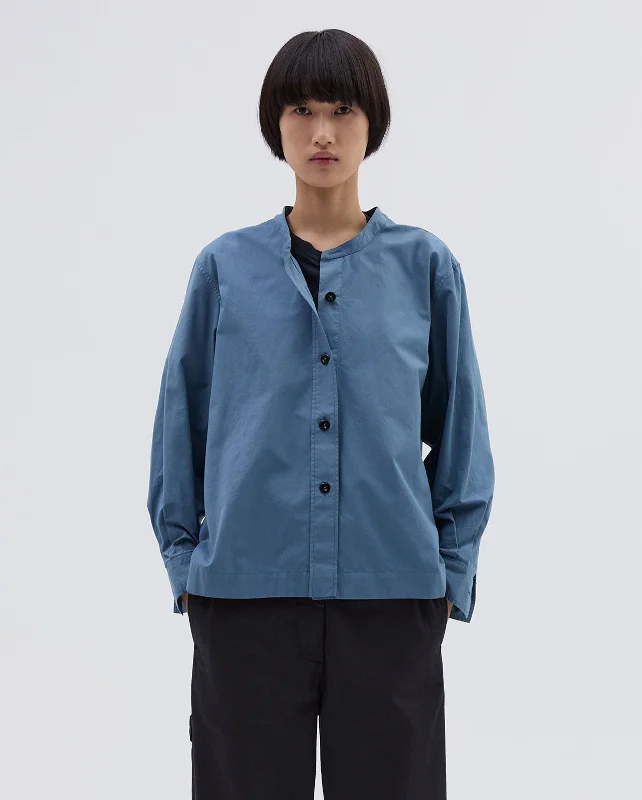 MHL BUTTON THROUGH COLLARLESS SHIRT COMPACT / UNIFORM BLUE