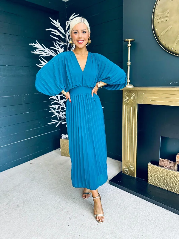 Sheath Women Dress with a Tailored Fit for a Professional Look Daniella Pleated Midi Dress Teal