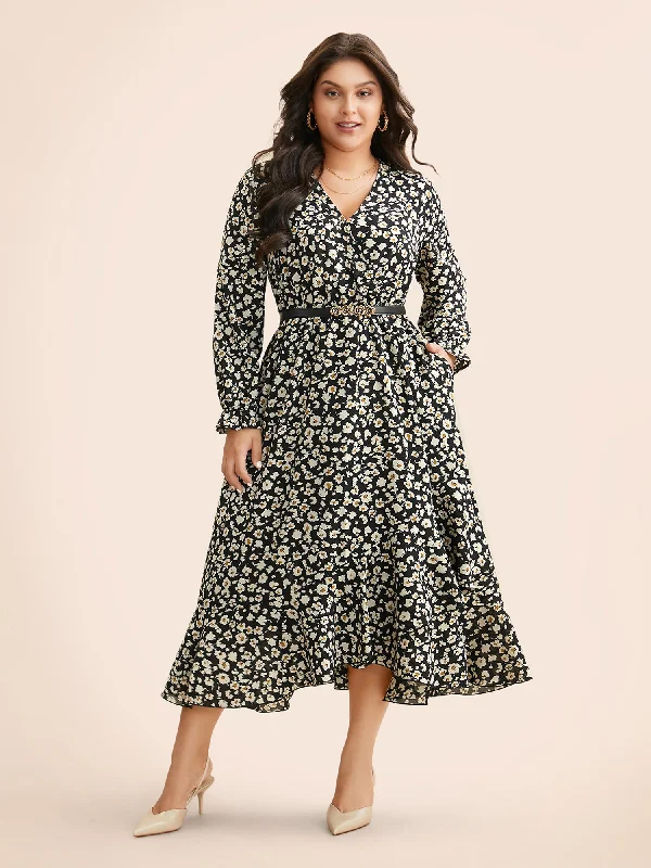 Ball Gown Women Dress with a Full Skirt for a Princess - like Look Ditsy Floral Overlap Collar Midi Dress
