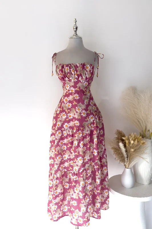 Plus Size Women Dress with a Flattering A - Line Cut for Comfort and Style Erin Floral Midi Dress