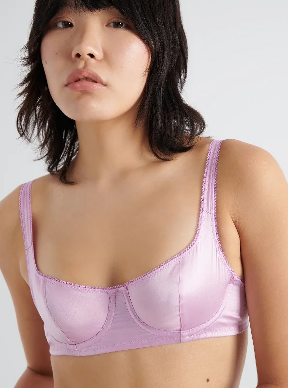 Women's bras with a slimming effectWomen's bras with a slimming effectAraks: Gita Silk Underwire Bra - 36C, 36D Women's bras with a slimming effectWomen's bras with a slimming effectAraks: Gita Silk Underwire Bra - 36C, 36D