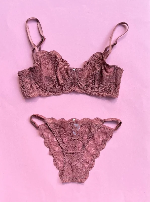 Women's Calvin Klein bras for different cup sizesWomen's Calvin Klein bras for different cup sizesClo: Fortuna Lace Demi Underwire Bra - 38C 38DD Women's Calvin Klein bras for different cup sizesWomen's Calvin Klein bras for different cup sizesClo: Fortuna Lace Demi Underwire Bra - 38C 38DD