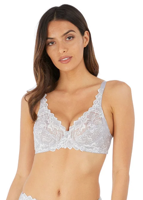 Women's maternity bras with adjustable strapsWomen's maternity bras with adjustable strapsWacoal Eglantine Non Wired Bra, Kasumi