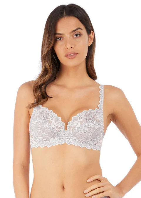 Women's bras with a contoured cup designWomen's bras with a contoured cup designWacoal Eglantine Uw Bra, Kasumi
