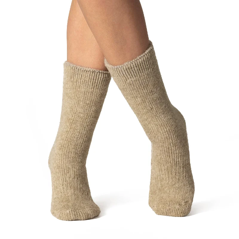 Women's no - show socks with a floral motifLadies Original Wool Socks - Cream