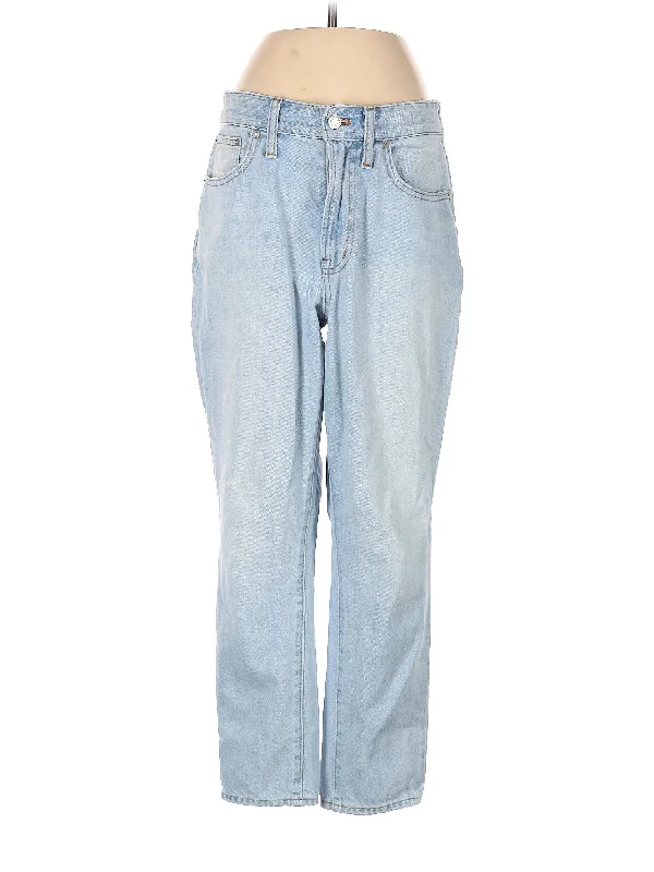 Women's affordable plus - size pants Embellished women jeans with studs or rhinestones for a glamorous touch Mid-Rise Boyjeans Jeans in Light Wash