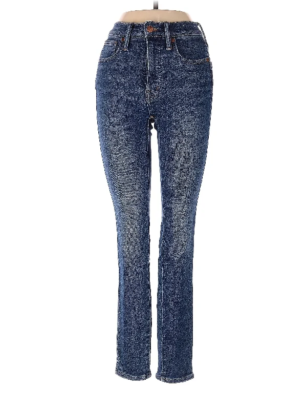Women's eco - friendly organic pants Mom jeans for a nostalgic and casual look Mid-Rise Straight-leg Jeans in Medium Wash Women's eco - friendly organic pants Mom jeans for a nostalgic and casual look Mid-Rise Straight-leg Jeans in Medium Wash