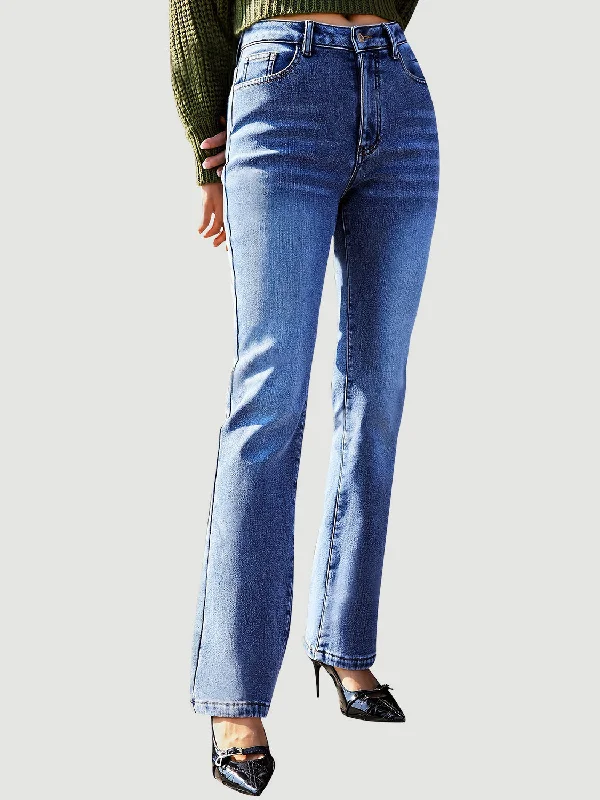 Women's affordable plus - size pants Embellished women jeans with studs or rhinestones for a glamorous touch Straight Leg Jeans with Pockets Women's affordable plus - size pants Embellished women jeans with studs or rhinestones for a glamorous touch Straight Leg Jeans with Pockets