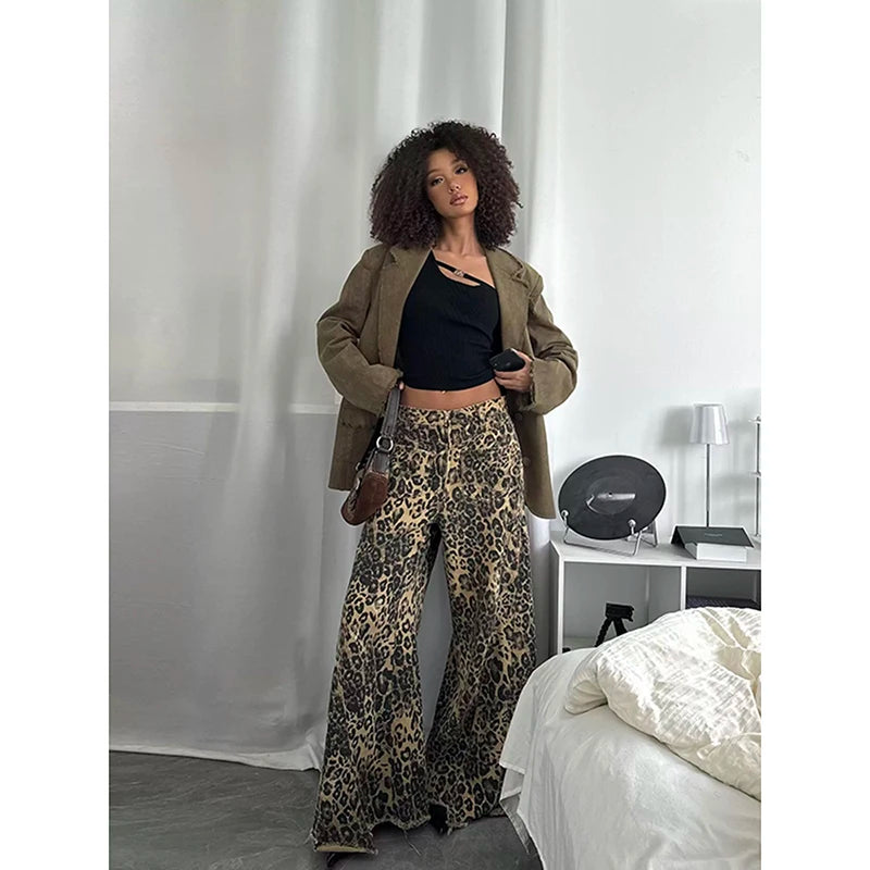 Women's cropped work pants Plus - size women jeans for a comfortable and stylish fit Sweet Baggy Washed Pink Leopard Brown High Waist Trashy Jean