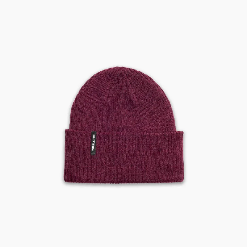 Women's ankle socks with a frilly edgePolylana Chairith Cuff Beanie - Wine