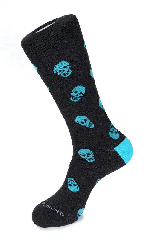 Women's over - the - calf socks with a stripe designSkulls