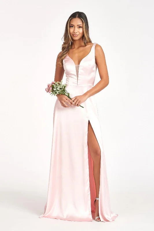Maxi dresses with a pleated skirt for a timeless and elegant appearance Blush M Long Sleeveless Formal Bridesmaid Dress Sale