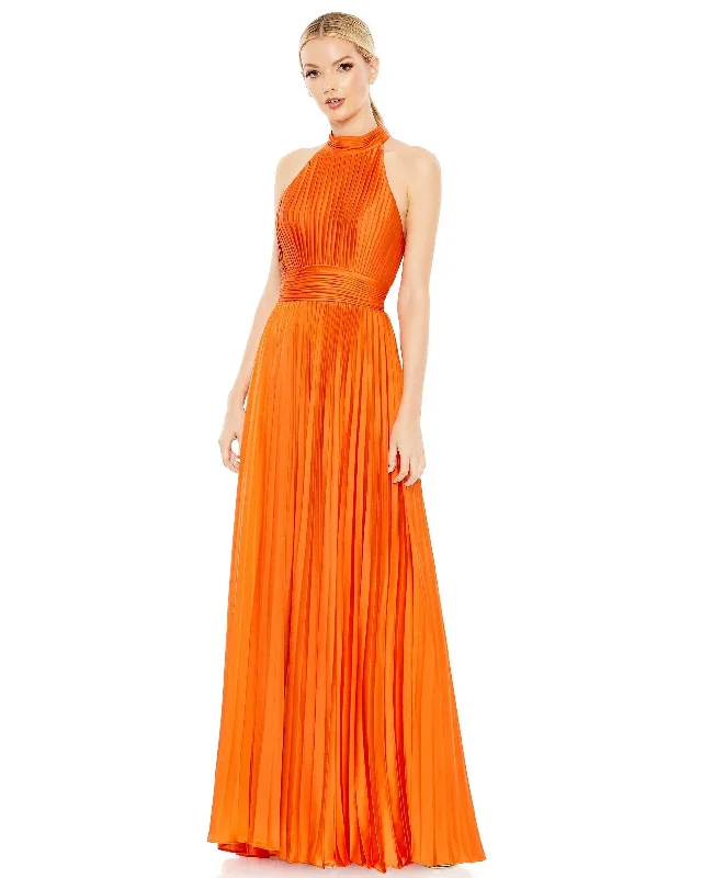 Maxi dresses with balloon sleeves for a vintage - inspired style Mac Duggal 26992 Halter Long Formal Dress